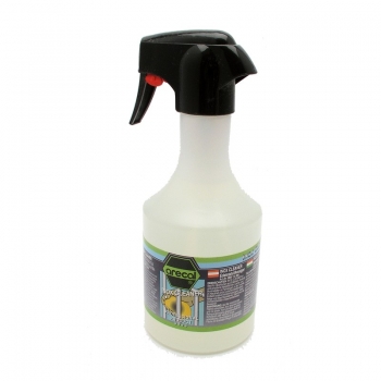 Cleaning spray for playerrods soccertable